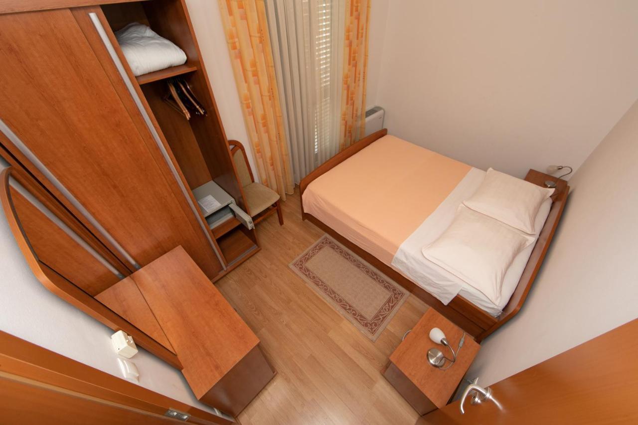 Apartmani Biser Tučepi Kültér fotó