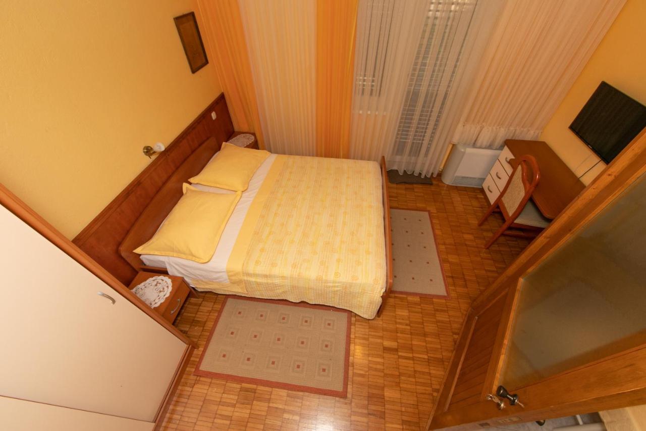 Apartmani Biser Tučepi Kültér fotó