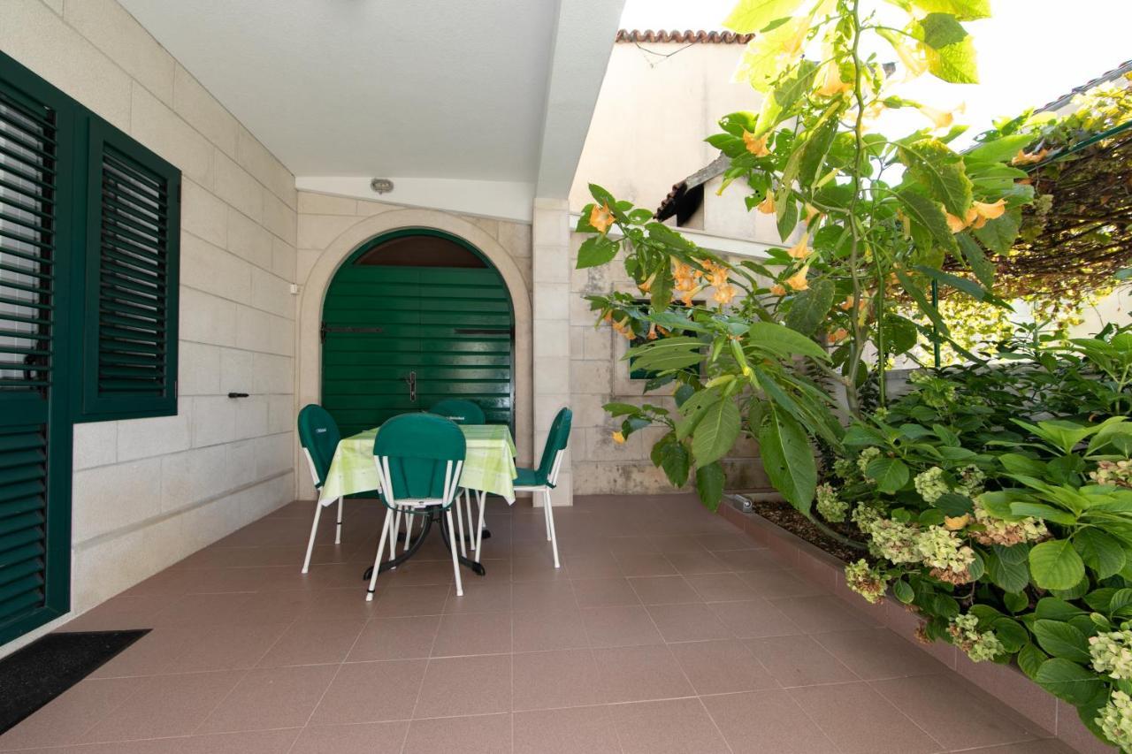 Apartmani Biser Tučepi Kültér fotó