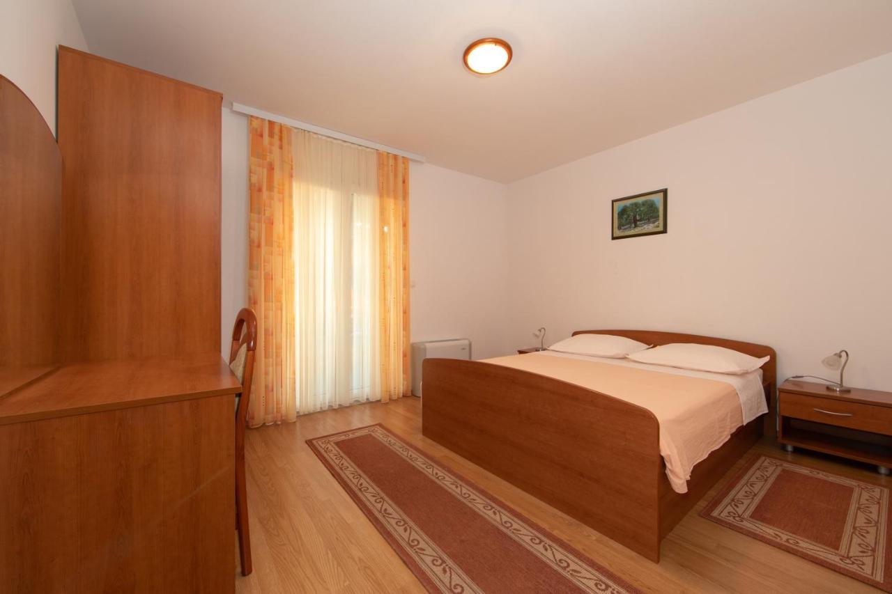 Apartmani Biser Tučepi Kültér fotó